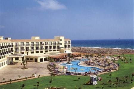 Invia – Anmaria Beach Hotel, Larnaca