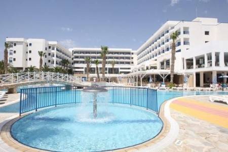 Invia – Ascos Coral Beach Hotel,  recenzia