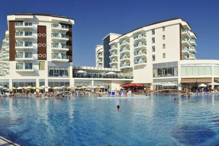 Invia – Cenger Beach Resort & Spa,  recenzia
