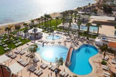 Invia – Constantinos The Great Beach Hotel,  recenzia