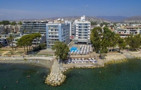 Invia – Harmony Bay Hotel, Paphos (Pafos)