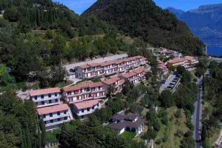 Invia – Hotel Rotonda V Gardola Di T. – Lago Di Garda,  recenzia