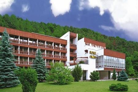 Invia – Hotel Flóra, Trenčianske Teplice