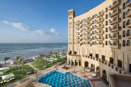 Invia – Bahi Ajman Palace Hotel,  recenzia
