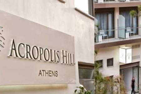 Invia – Acropolis Hill,  recenzia