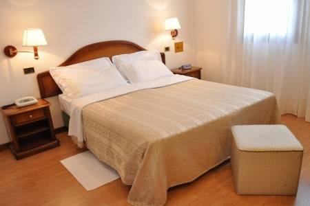 Invia – Villa Pace Park Hotel Bolognese**** – Frescada – Treviso,  recenzia