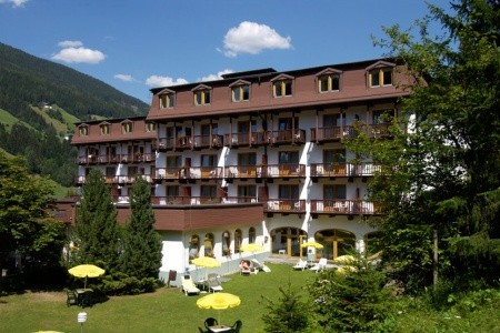 Invia – Alpenhotel Weitlanbrunn,  recenzia