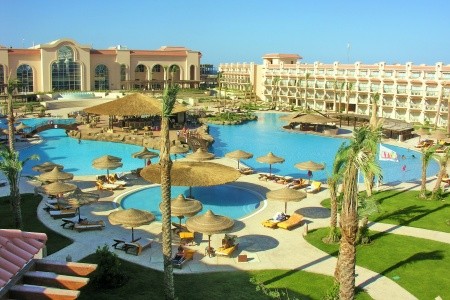 Invia – Pyramisa Beach Resort Sahl Hasheesh,  recenzia