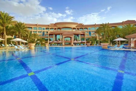 Invia – Al Raha Beach Resort,  recenzia