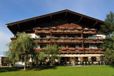 Invia – Berghotel Kitzbuhler Alpen,  recenzia