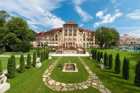 Invia – Danubius Health Spa Resort Thermia Palace,  recenzia