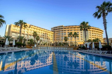 Invia – Fame Residence Lara & Spa, Antalya
