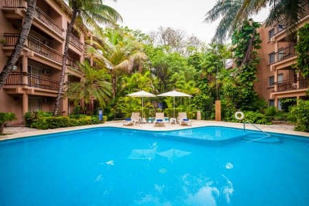 Invia – Tukan Hotel & Beach Club / Moongate,  recenzia