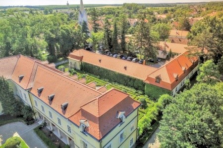 Invia – Szidónia Kastélyszálloda,  recenzia